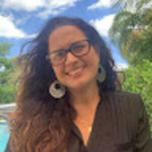 Meet your Posher, Denelsa